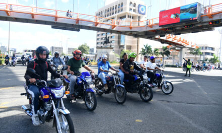 Mario Díaz propone frenar importación de motocicletas