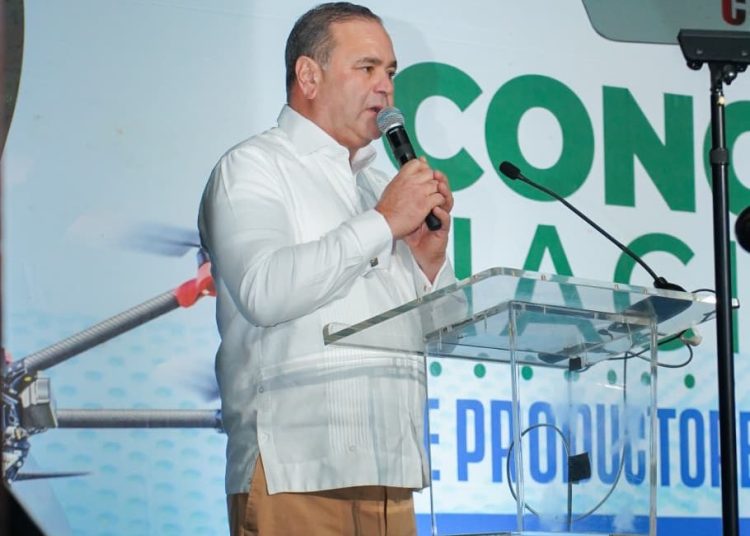 Ministro de Agricultura asegura suministro de alimentos en República Dominicana