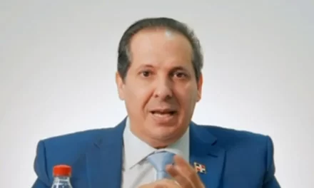 Ministro de Salud recomienda sustituir refrescos por agua para mejorar la salubridad – RC Noticias