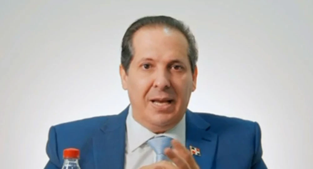 Ministro de Salud recomienda sustituir refrescos por agua para mejorar la salubridad – RC Noticias