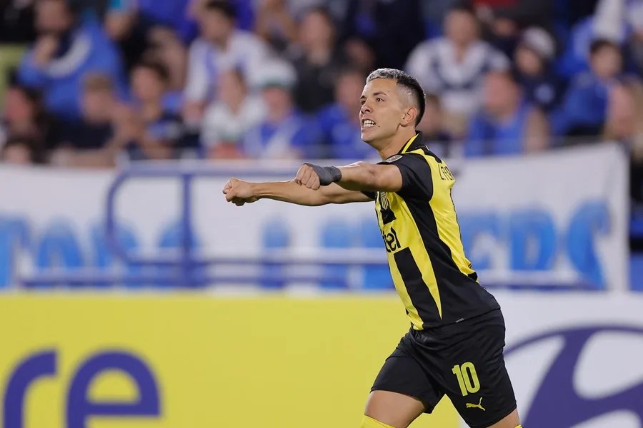 Leonardo Fernández será operado de la rodilla y se pierde próximos partidos con Peñarol | De Posterior Minuto
