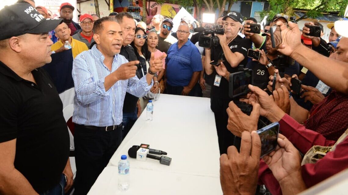 Presidente de la CNTT advierte crecimiento del empleo se concentra en el trabajo informal