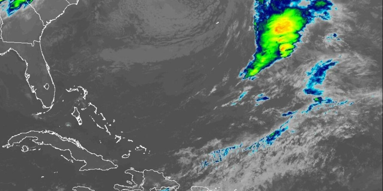 Sistema meteorológico trae fuertes aguaceros y tormentas a República Dominicana