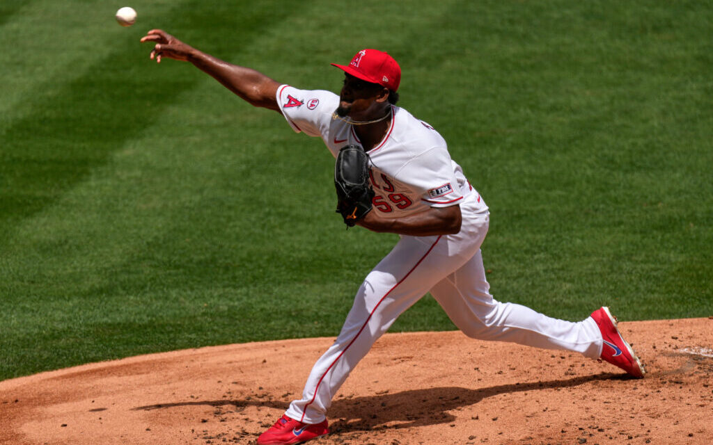 ¡Sube a la excelencia! Soriano reduce efectividad a 0.24, la tercera más herido en inicio desde 1913