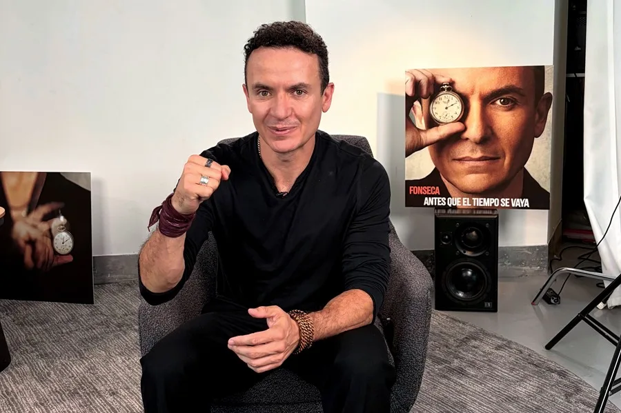 Fonseca «hace honor al tiempo» con un nuevo disco fiel