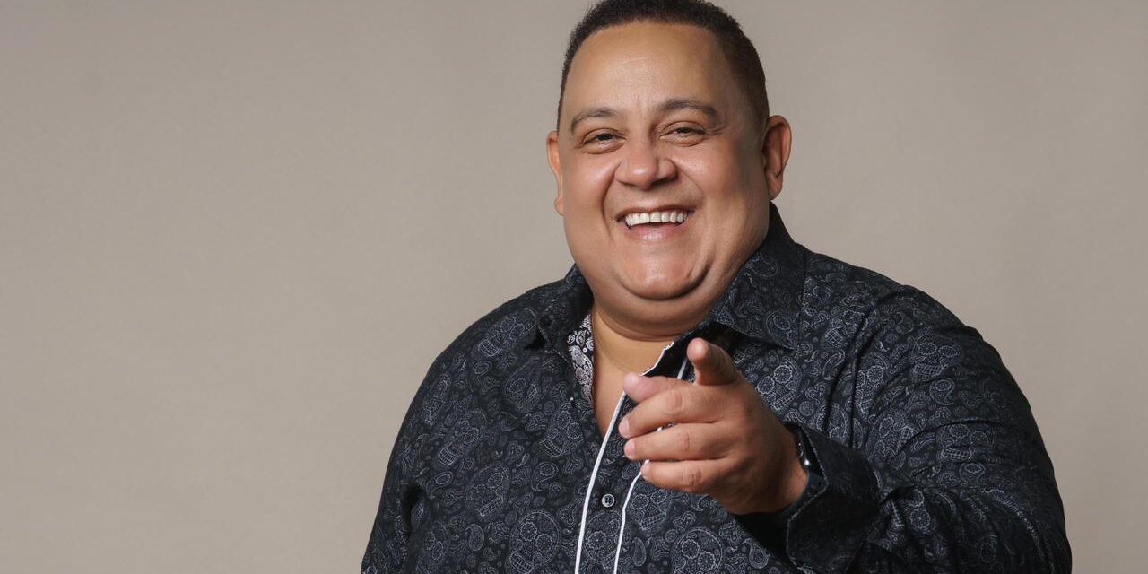 Abril bailando en Lungomare con Peña Suazo y Pablito Martínez