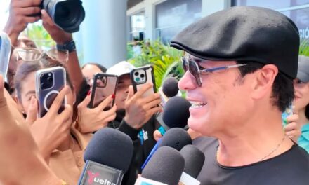 Chayanne llega emocionado a RD