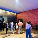 Fans llegan al Hard Rock Café Santo Domingo