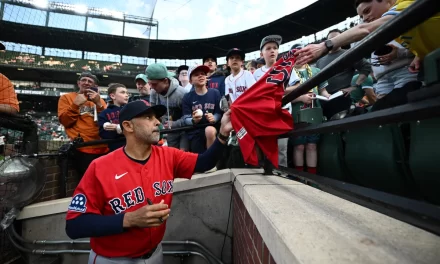 Red Sox despiden al mánager Alex Cora y a 5 entrenadores