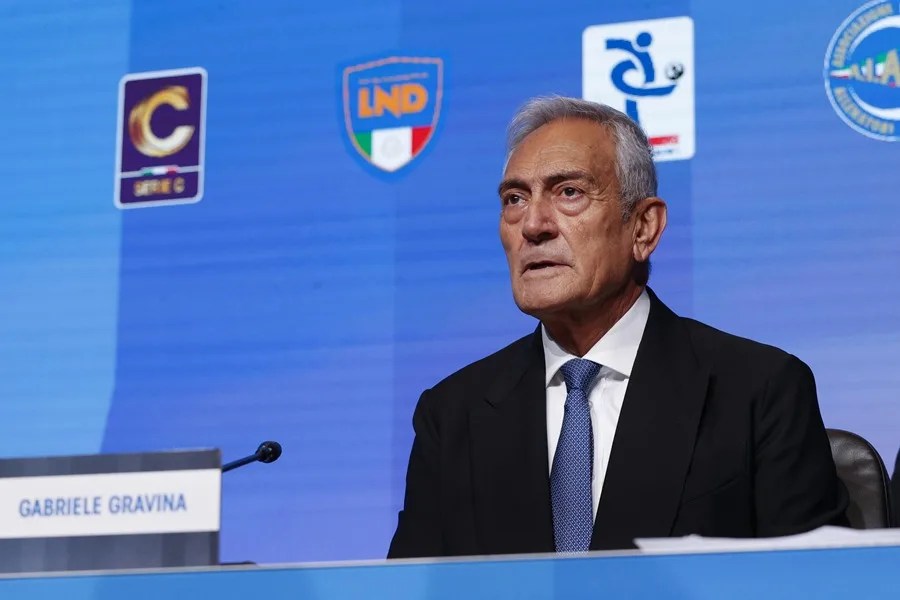 Renuncia el presidente del fútbol italiano tras fracaso rumbo al Mundial | De Postrero Minuto