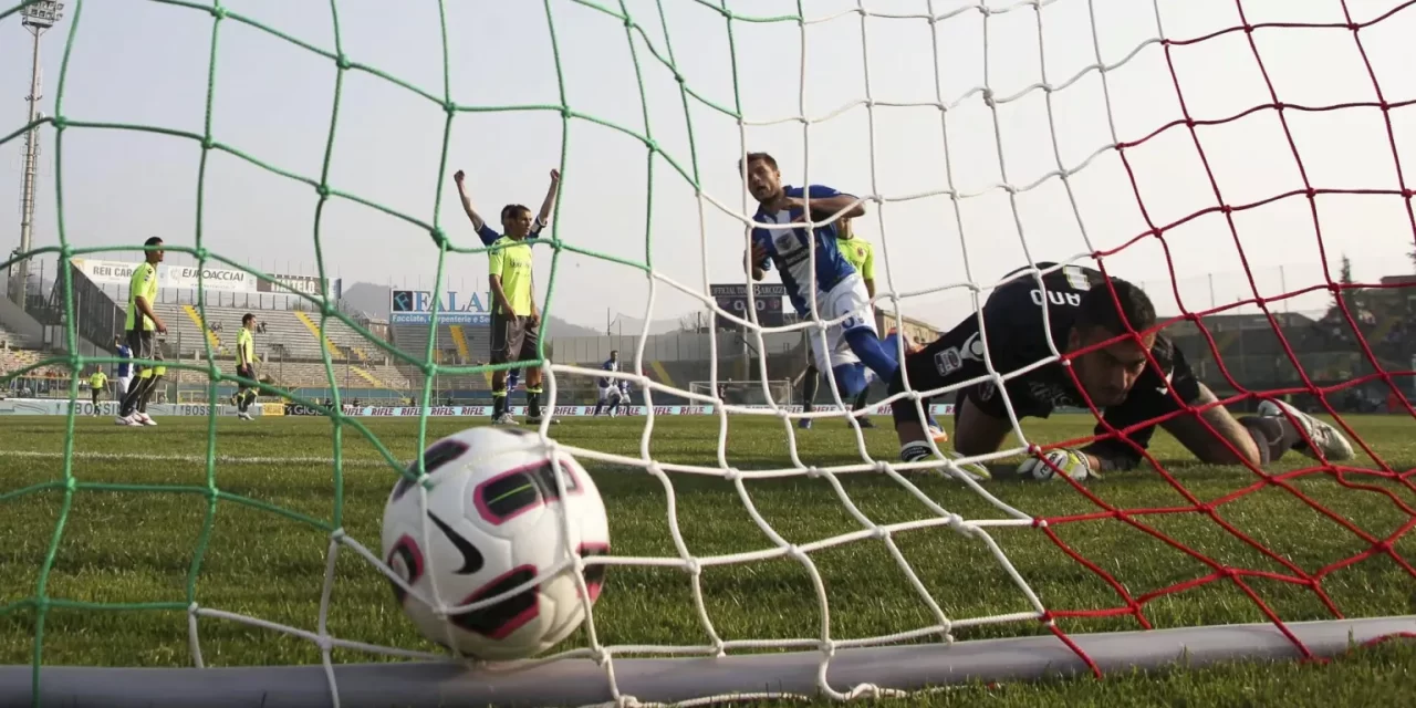 Más de 70 futbolistas aparecen en la investigación sobre una red de prostitución en Italia | De Posterior Minuto