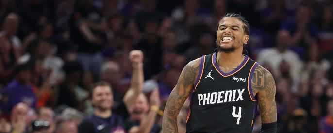 Phoenix elimina a Golden State, y Orlando a Charlotte para avanzar a los playoffs de la NBA