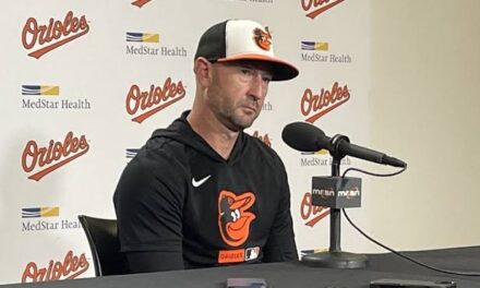 Albernaz regresa al mando de los Orioles tras sufrir múltiples fracturas faciales por pelotazo | De Posterior Minuto