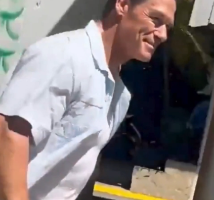 Capturan a John Cena en la playa de Puerto Plata