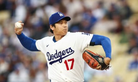 Ohtani poncha a 9 Marlins en su primera transigencia del año