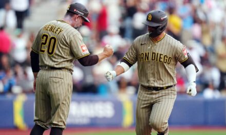 Padres remontan a los Diamondbacks y pegan primero en la Mexico City Series | De Extremo Minuto