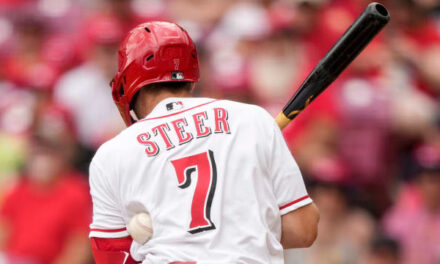 Tensión al orilla: bancas vacías tras conquista de Gigantes sobre Rojos | De Postrero Minuto