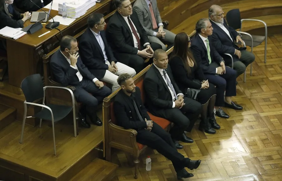 El Supremo confirma la absolución de Neymar, Rosell y Bartomeu de corrupción y estafa | De Extremo Minuto