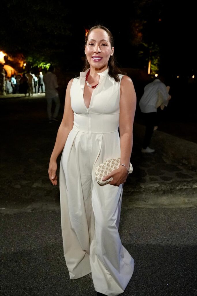 Fanáticos de todas las edades llenan Altos de Chavón para disfrutar de Isabel Pantoja - Noticias de hoy en República Dominicana | último minuto