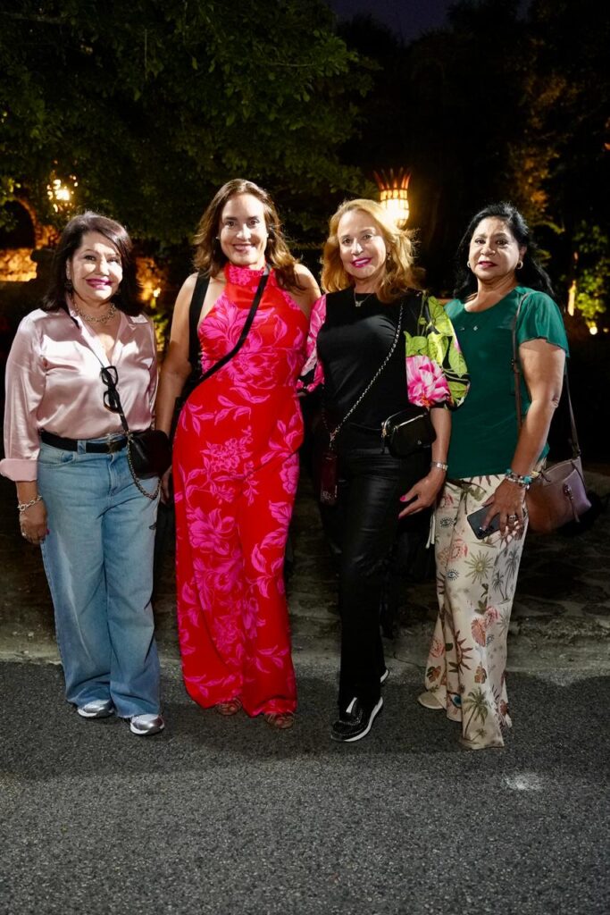 Fanáticos de todas las edades llenan Altos de Chavón para disfrutar de Isabel Pantoja - Noticias de hoy en República Dominicana | último minuto