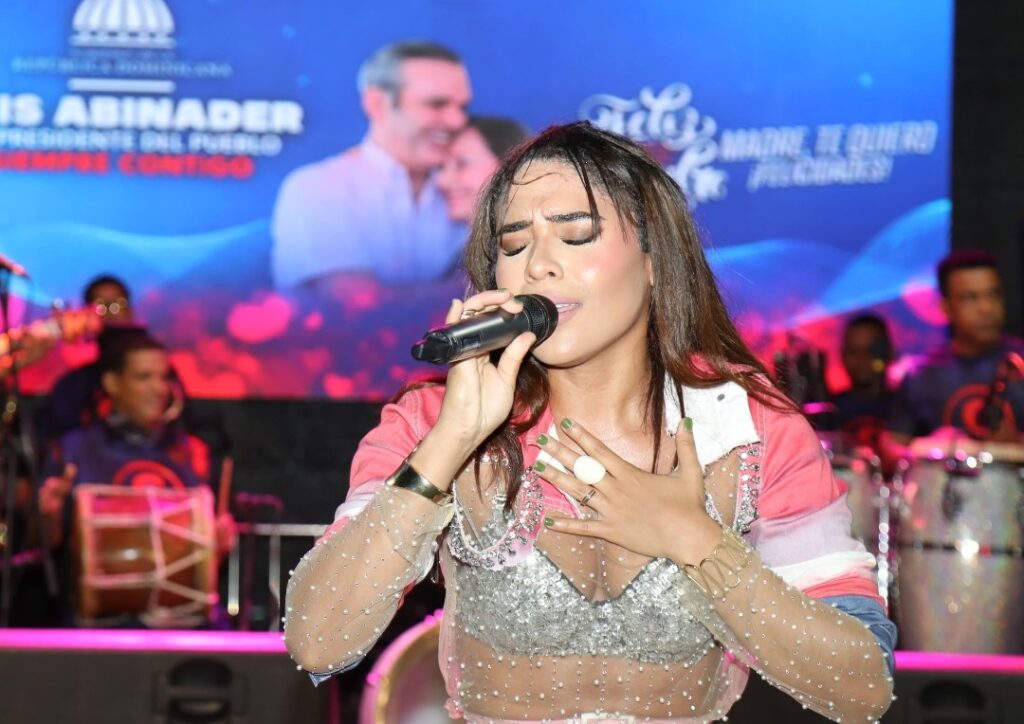 Miles asisten a conciertos de “Que Vivan las Madres” en provincias del sur del país - Noticias de hoy en República Dominicana | último minuto