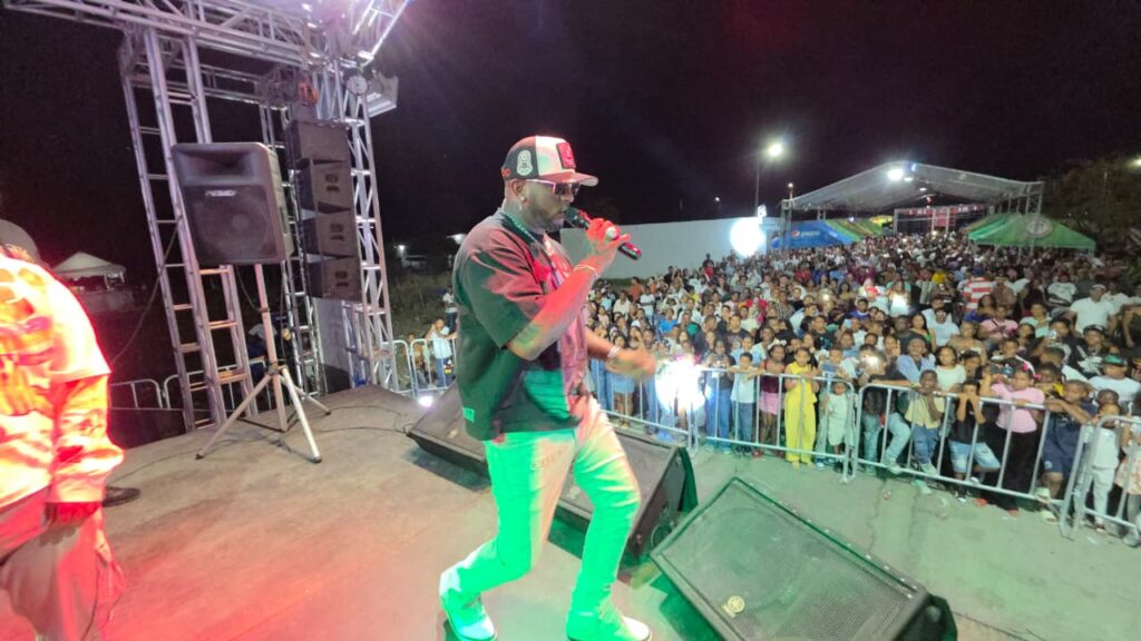 Miles asisten a conciertos de “Que Vivan las Madres” en provincias del sur del país - Noticias de hoy en República Dominicana | último minuto