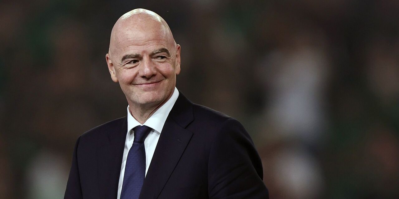 Gianni Infantino felicita al Salcedo FC por conquistar histórico título de la LDF | De Final Minuto