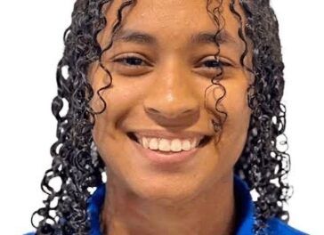 Angie Abreu se anota 3 goles en vencimiento de Hosto School