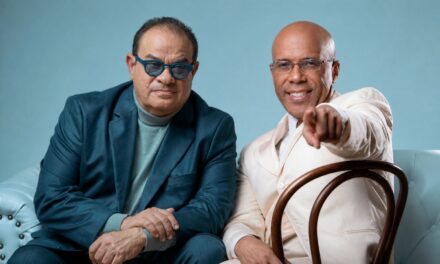 Tony Vega y Ramón Orlando celebran 50 abriles de éxito en Rancho Steak House para el Día de la Madre | posterior minuto