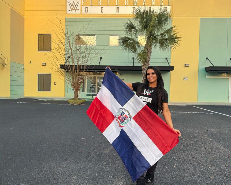 Luchadora dominicana firma con la WWE