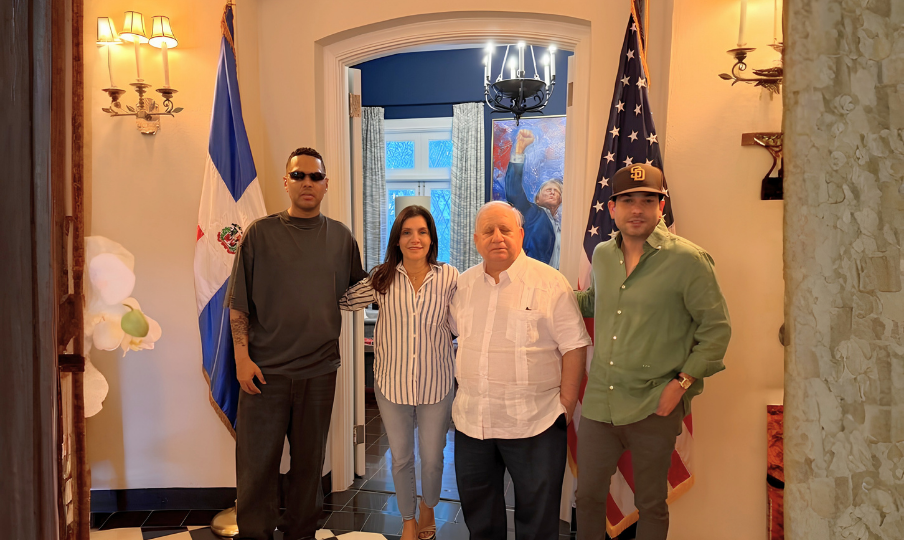 Embajador de Estados Unidos recibe al Dr. Fadul en medio de polémica por irregularidades en medicamentos recetados para el autismo – RC Noticias