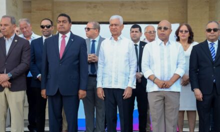 Antorcha de los Juegos Centroamericanos y del Caribe llega al Congreso Nacional