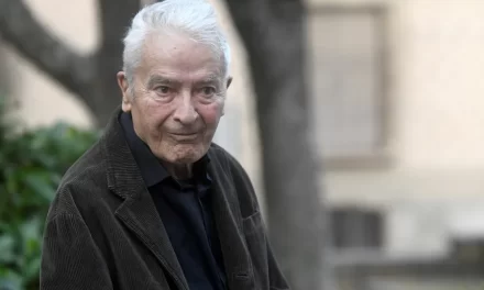 Muere el diseñador castellano Cruz Novillo