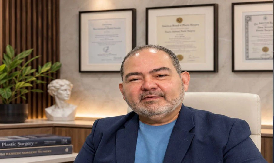 El Dr. José Luis Plaza advierte sobre los riesgos de intrusión y defiende la formación especializada en cirugía estética – RC Noticias
