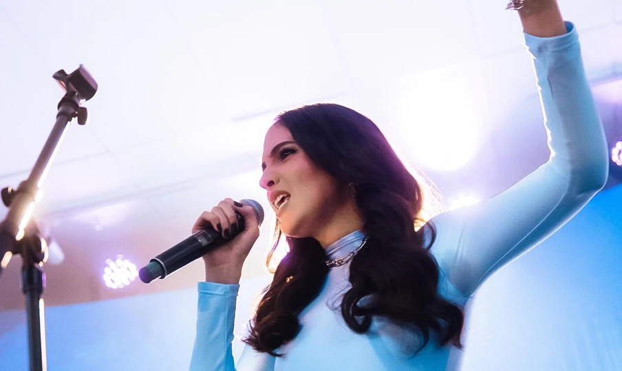 Hija de Juan Luis Guerra, Popi Guerra debuta como cantante – RC Noticias