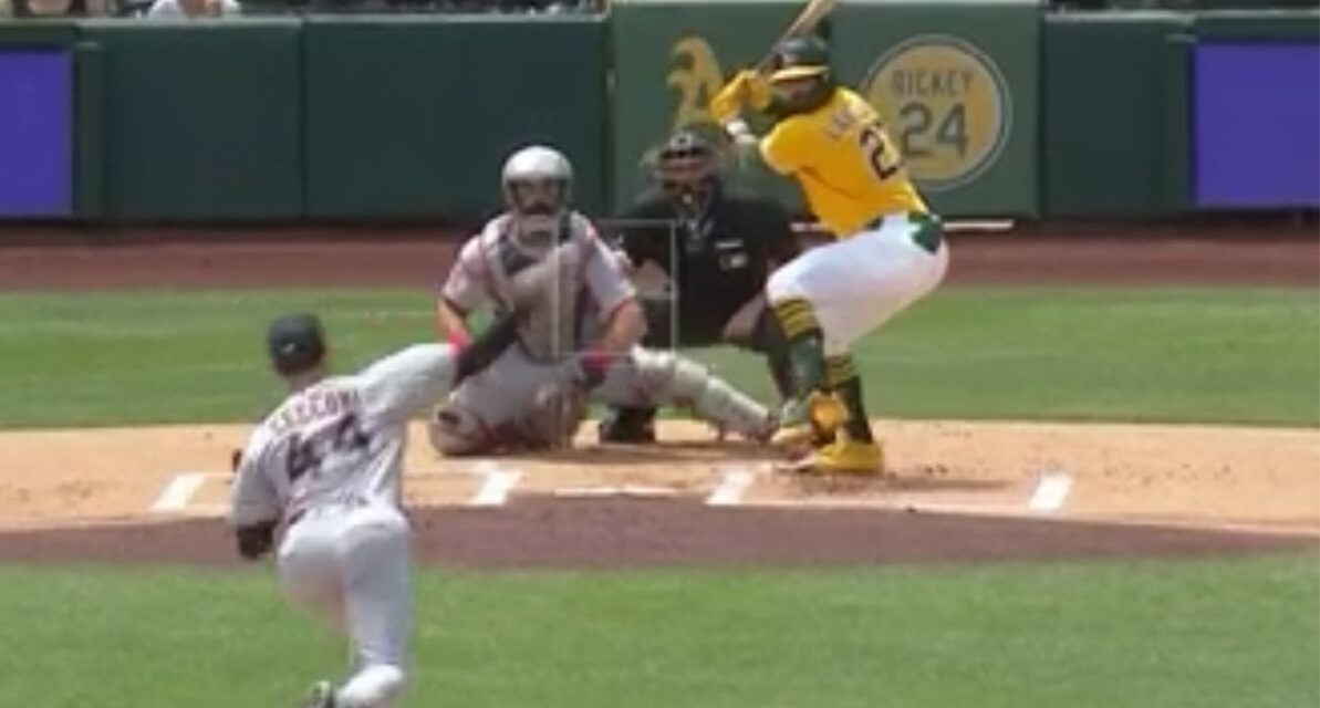 José Ramírez alcanza las 300 bases robadas