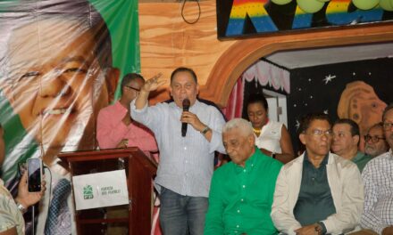 Radhamés Jiménez acusa al gobierno de tener el síndrome del borracho que anda tropezando y vendiendo falsedades – RC Noticias