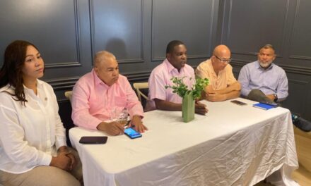 Abadina se reúne con expresidentes y delegados de clubes por la lectura 50 del TBS Distrito | De Posterior Minuto