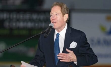John Sterling, icónica voz de los New York Yankees, fallece a los 87 abriles | De Postrer Minuto
