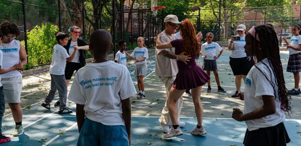 Lenny Tavárez y su esposa lanzan iniciativa social para jóvenes en East Harlem | 2 | Lenny Tavárez y su esposa lanzan iniciativa social para jóvenes en East Harlem - Noticias de hoy en República Dominicana | último minuto