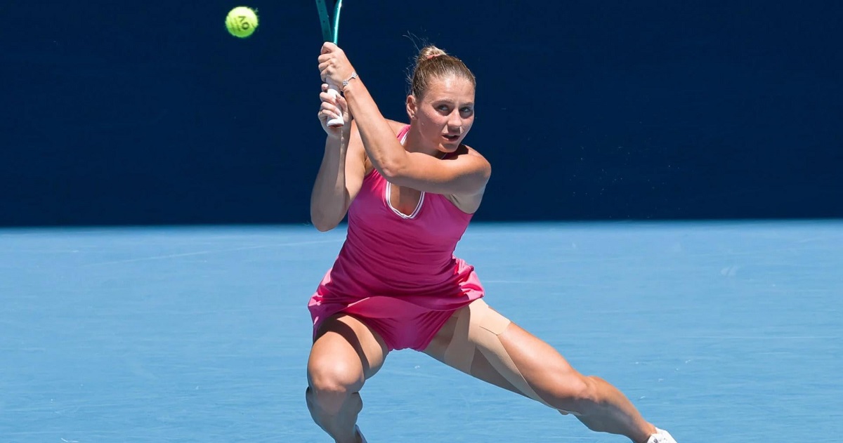 Marta Kostyuk sorprende a la cuatro veces campeona Iga Swiatek en Abierto Francia