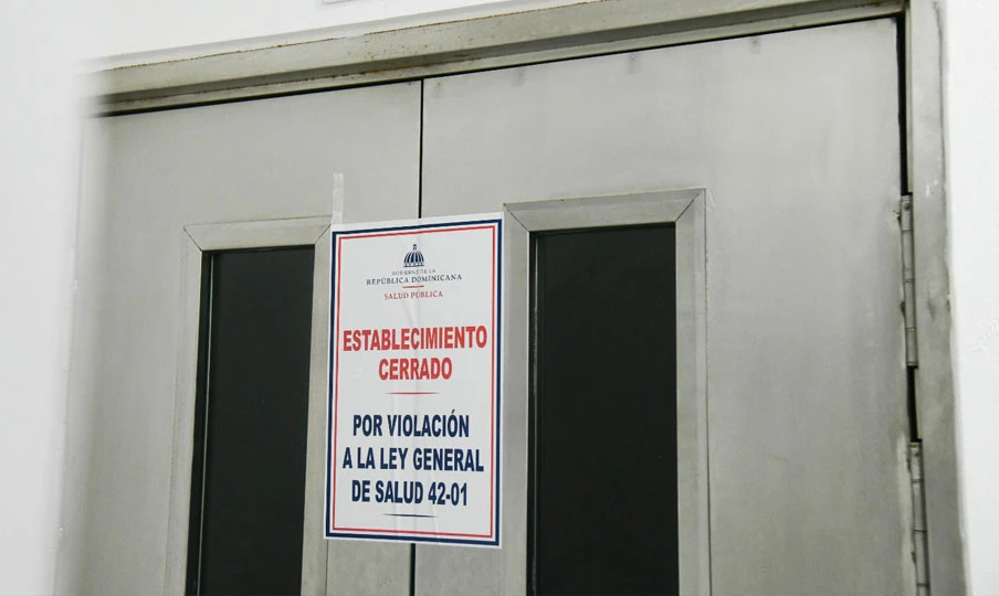 Ministerio de Salud cierra los quirófanos de la clínica CLEDIME por incumplimiento de la Ley General de Salud – RC Noticias