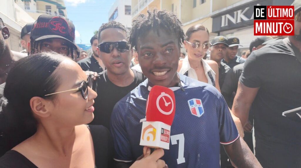 Streamer Speed ​​recorre la Zona Colonial y habla de su conexión con República Dominicana