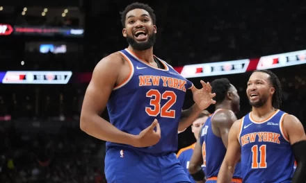 Knicks logran primer triunfo en la final del Este con remontada histórica; Towns firma doble-doble | De Postrero Minuto