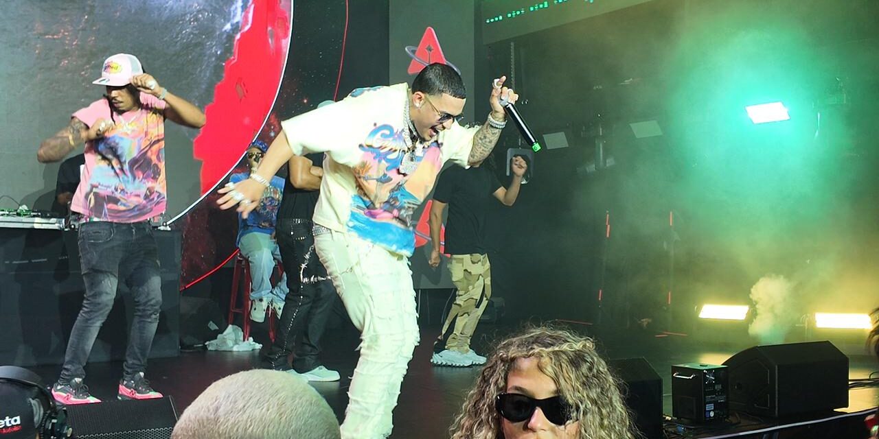 J One hace tremolar la Block Party de Planeta Alofoke