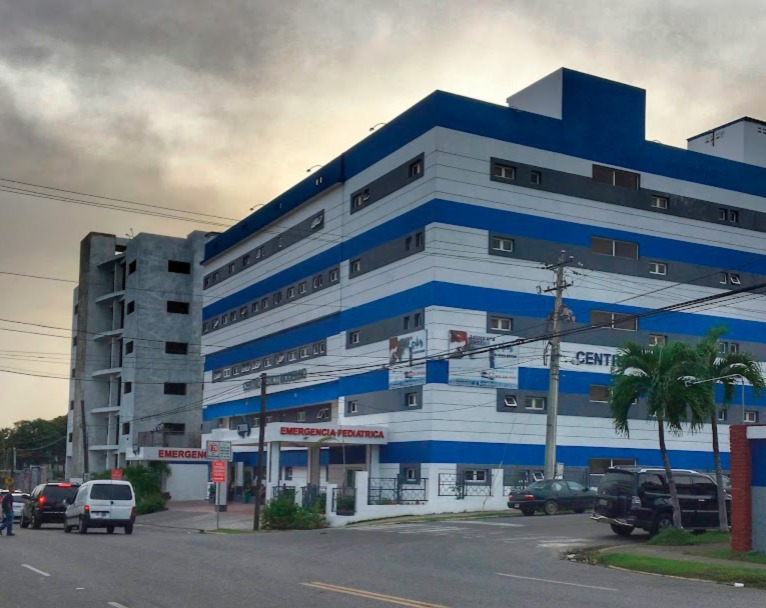 Centro Médico Moderno marca un hito en la medicina dominicana con certificación única para implantes de válvulas cardíacas – RC Noticias