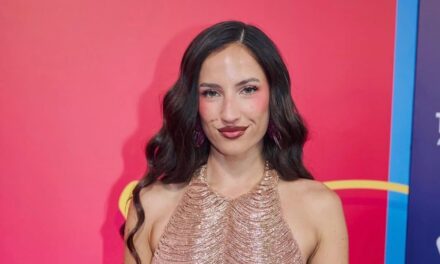 Aria Vega recibe el premio “Mejor Artista Revelación” en Premios Nuestra Tierra