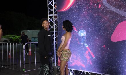 Karla Álvarez y el señor Jiménez alimentan rumores de romance