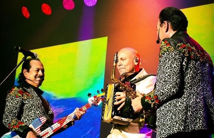 El Prodigio se destaca en concierto de Tigres del Norte en SD