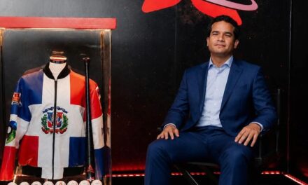 Omar Fernández comparte imagen alusiva a Planeta Alofoke